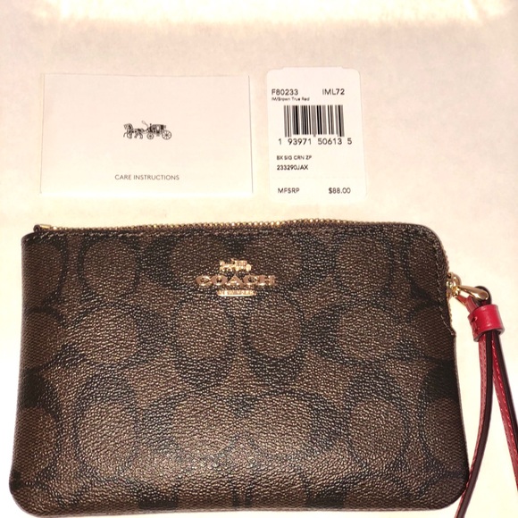 SOLD🔥Cute Coach Signature Boxed Zip Wristlet🌺 - Picture 3 of 5